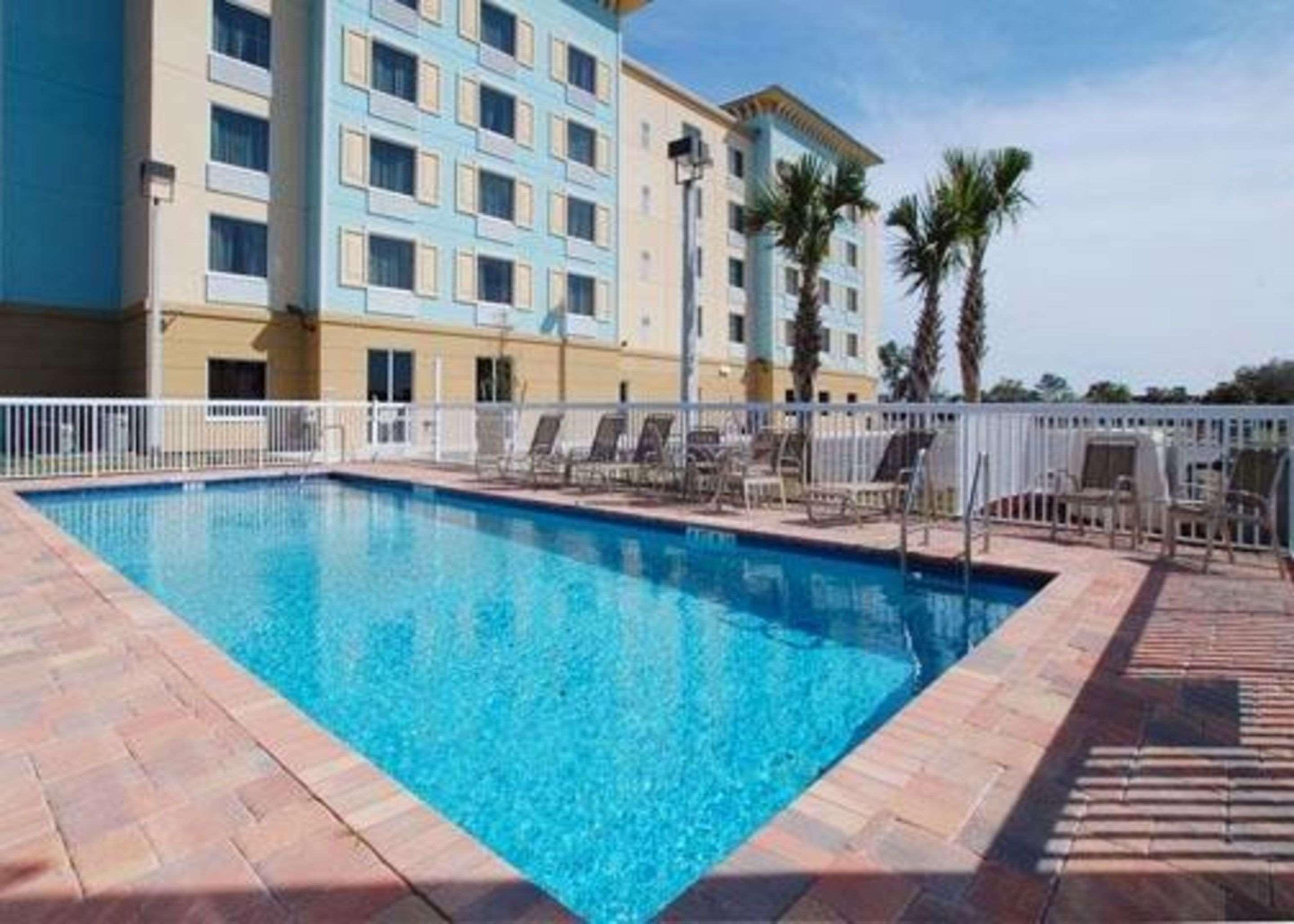 Comfort Suites Palm Bay - Melbourne Bagian luar foto